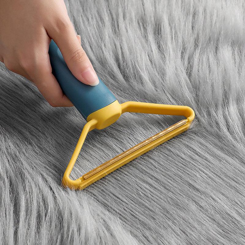 Portable Lint & Pet Hair Remover Brush - yokefinds.ie